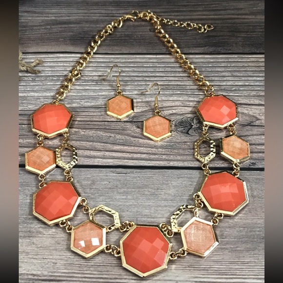 New 14K Gold Tone w Faux Coral Gemstones Statement Necklace & Earrings Set Gift - Picture 9 of 16